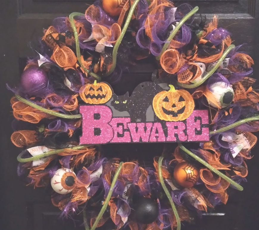 DIY Halloween wreath for your door